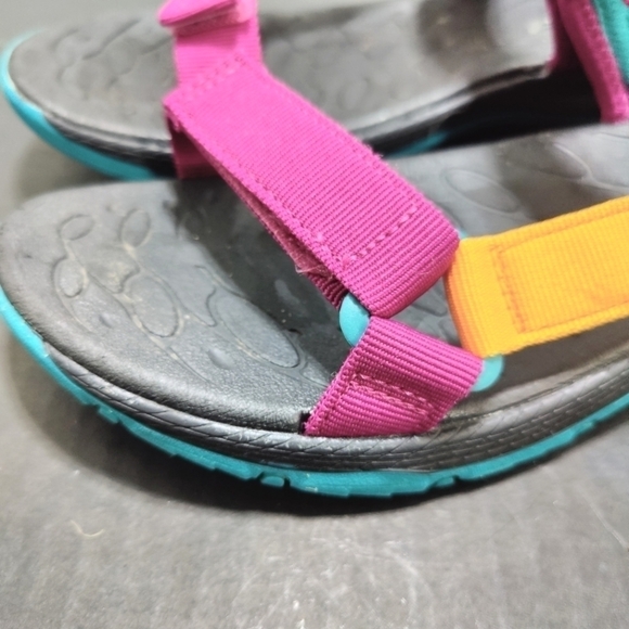 Merrell Kahuna Web Unisex Sandals in Berry/Multi Size 6 - Picture 3 of 6